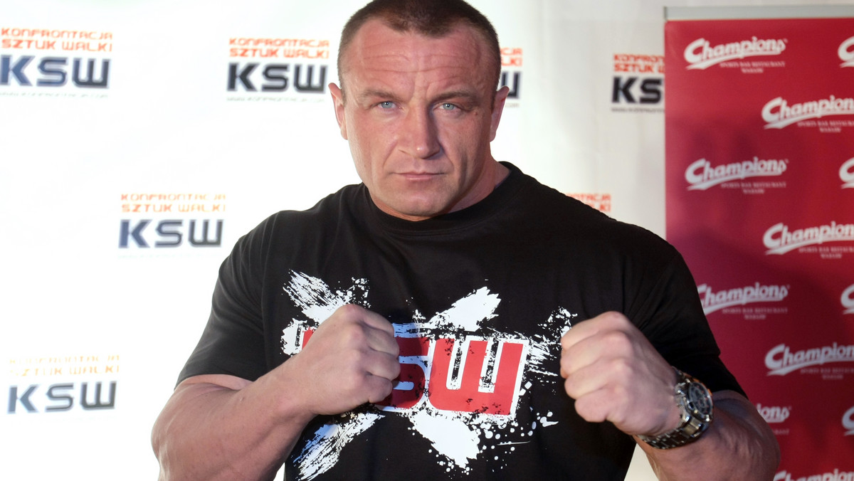 W piątek, 28. maja 2010 w poznańskiej hali "Arena" odbędzie się zawodowa gala MMA "Full Contact" organizowana przez "Strefę Walk", która jest dość młodym podmiotem na polskiej scenie oraz doświadczoną firmę Brylant Promotion. Największą atrakcją i niespodzianką dla kibiców będzie występ w całkowicie nowej roli, polskiego strongmana, Mariusza Pudzianowskiego, który poprowadzi całą galę.