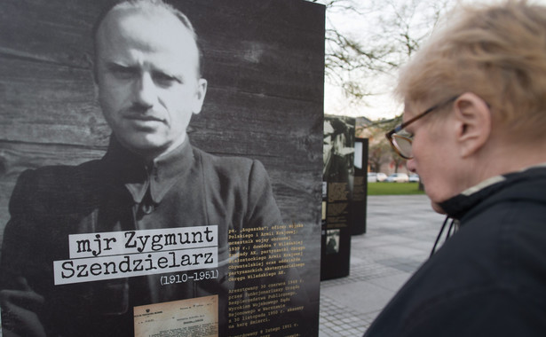 Dr Łabuszewski: Nie ma żadnego dowodu na to, że "Łupaszka" wydał rozkaz mordowania kobiet i dzieci