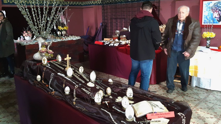 Izložba narodnih rukotvorina u Vestibilu subotičke Gradske kuće