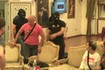 Pištolji, suze, tuča! Maskirani momci upali u vilu "Parova", "Hepi" zvao policiju!