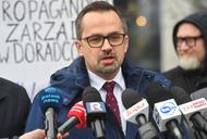 Poseł PiS Marcin Horała podczas konferencji prasowej nt. Ważne okoliczności (nie)realizowania Programu CPK.