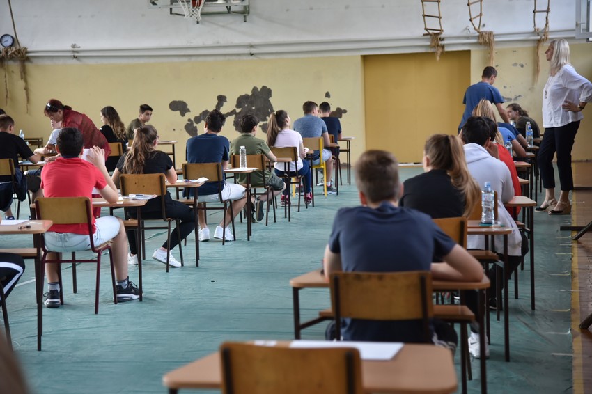 Polaganje male mature počinje sva tri dana u 9 ujutru