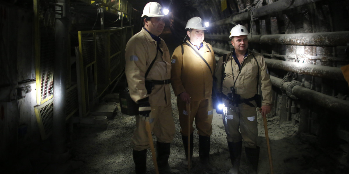 Wiceminister energii Grzegorz Tobiszowski w kopalnii