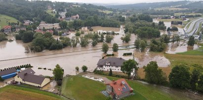 Ekstremalne warunki na Zakopiance. Droga całkowicie zalana i zamknięta do odwołania