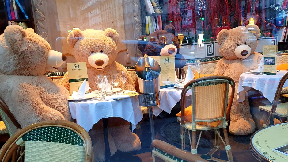 Mede u restoranu Deux Magots