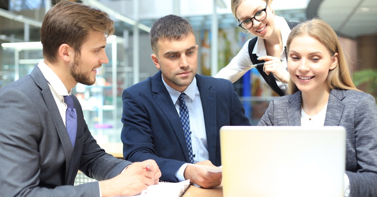 Dodatki stażowe i jubileuszówki nie mogą być wypłacane na zasadach gorszych niż w sferze budżetowej [STANOWISKO MRPiPS]