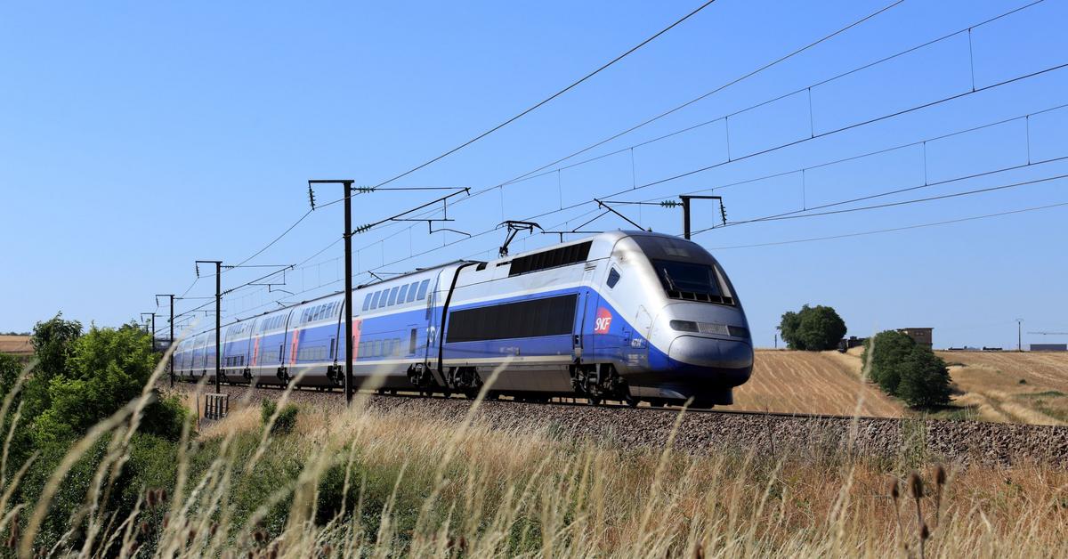 Pociągi high-speed jadące 350 km/h. PKP ogłosi przełomowy przetarg. Co wiemy?