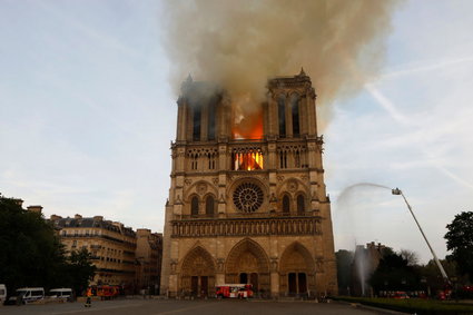 Dwa lata od pożaru katedry Notre Dame. Prezydent Francji podał datę ponownego otwarcia