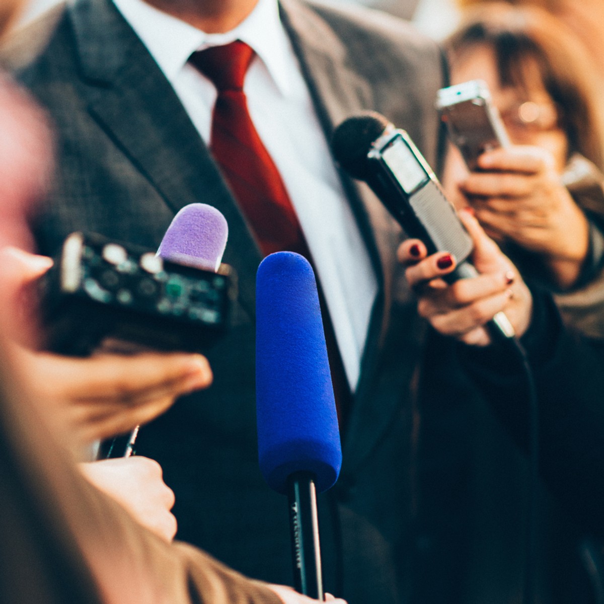 Polityka wkroczyła w końcu do świata kryptowalut. A może jednak odwrotnie?