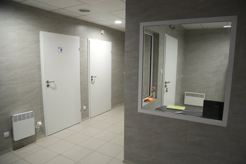 Oto nowa toaleta na placu Szembeka