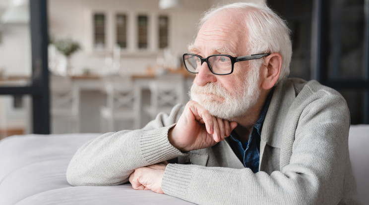 Tovább nőhet a nyugdíjkorhatár? a kormány vizsgálhatja ennek lehetőségét/Fotó: Shutterstock