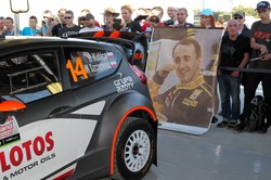 Krzysztof Hołowczyc: Kubica kojarzy się z wypadaniem z trasy