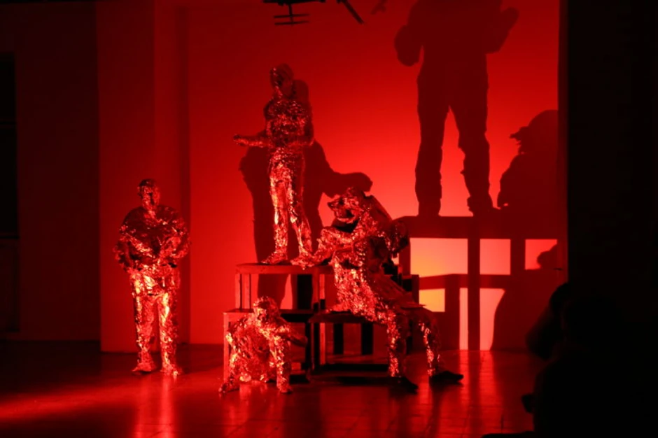 Scena iz predstave "Svi"