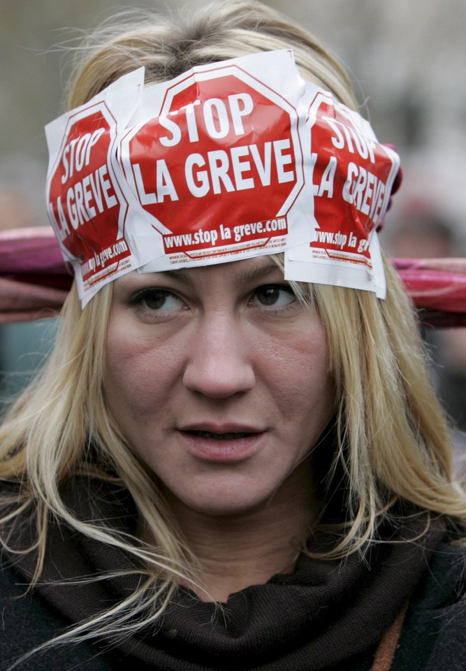 FRANCJA PROTEST PRZECIWKO STRAJKOM