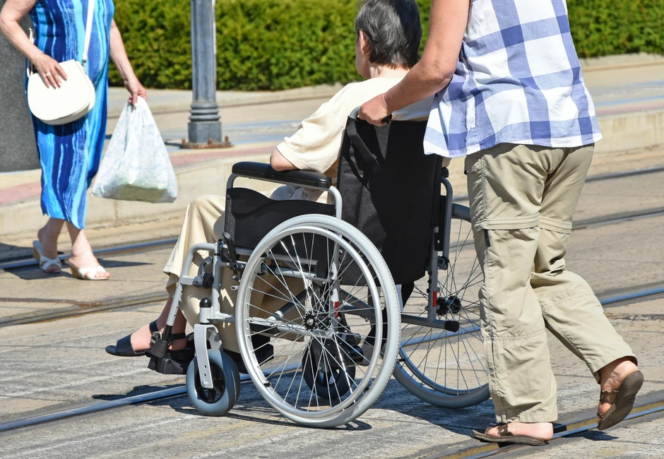 Prevarantiknja se pravila da brine o starijim ženama da bi im na kraju uzela stan, a njih strpala u dom (foto: ilustracija)