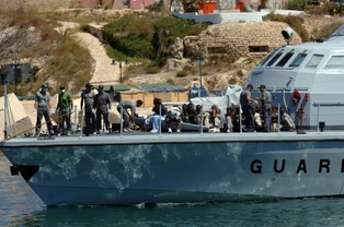 Szefowa MSW Włoch: Nie ma żadnej inwazji migrantów