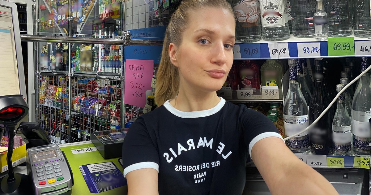 Warszawka w monopolowym. "Najdłuższa kolejka ustawia się po 5 rano"