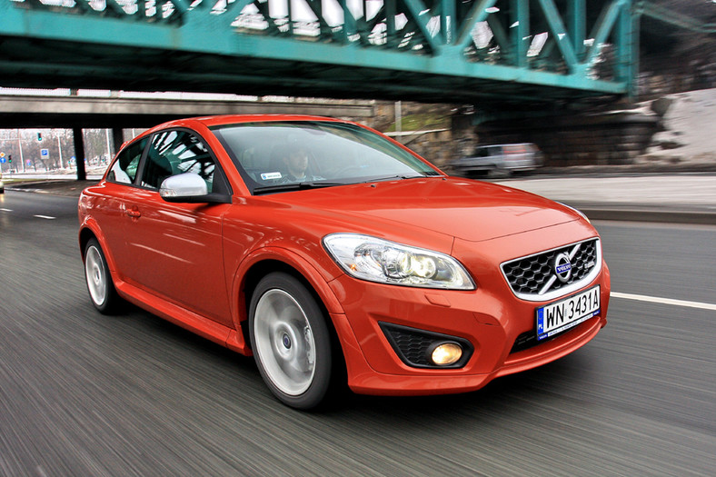 Volvo C30 T5 R-Design: Piątka z turbo pakietem