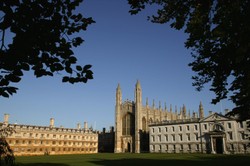 Studia za granicą: Uczelnie z całego świata kuszą Polaków