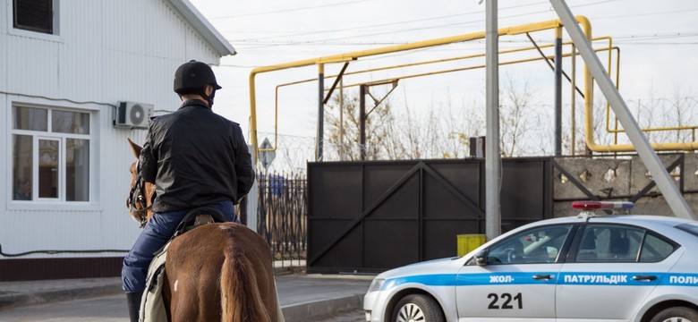 Etniczne walki w Kazachstanie przez plotki o wirusie. Tysiące ludzi uciekły z kraju