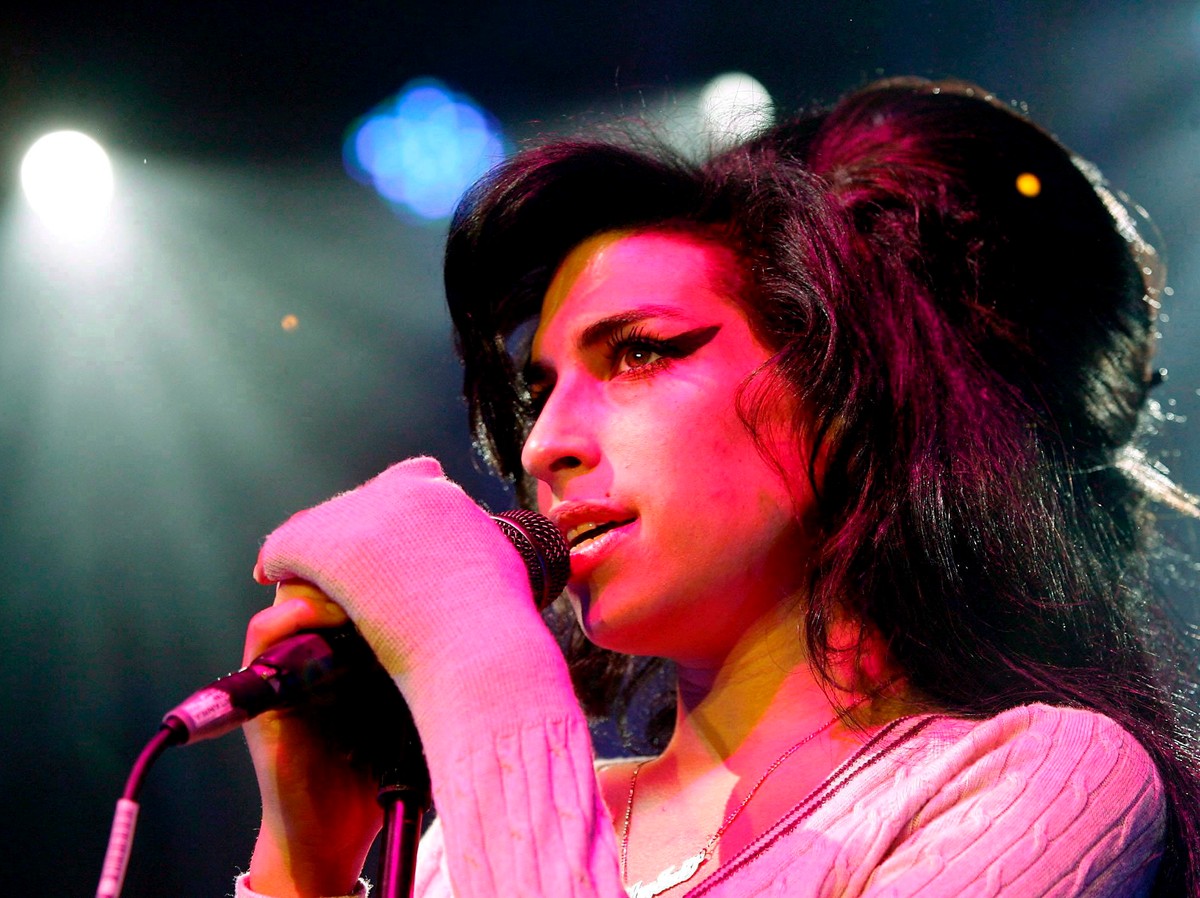 Sukienka Amy Winehouse trafi na aukcję