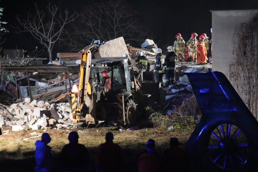 Wybuch gazu w Łódzkiem. Po gruzami są dwie osoby