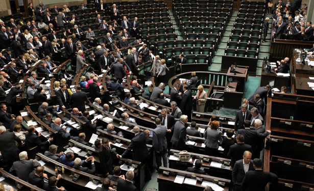 Sejm o budżecie: Gowinowcy się wstrzymali, uciekinierzy od Palikota byli za