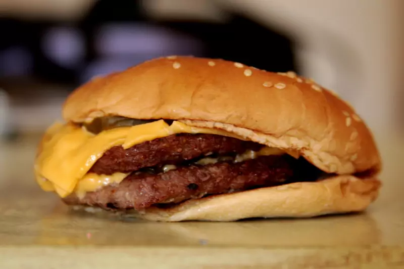 Jak to się dzieję, że hamburgery z McDonald&#39;s nie pleśnieją?