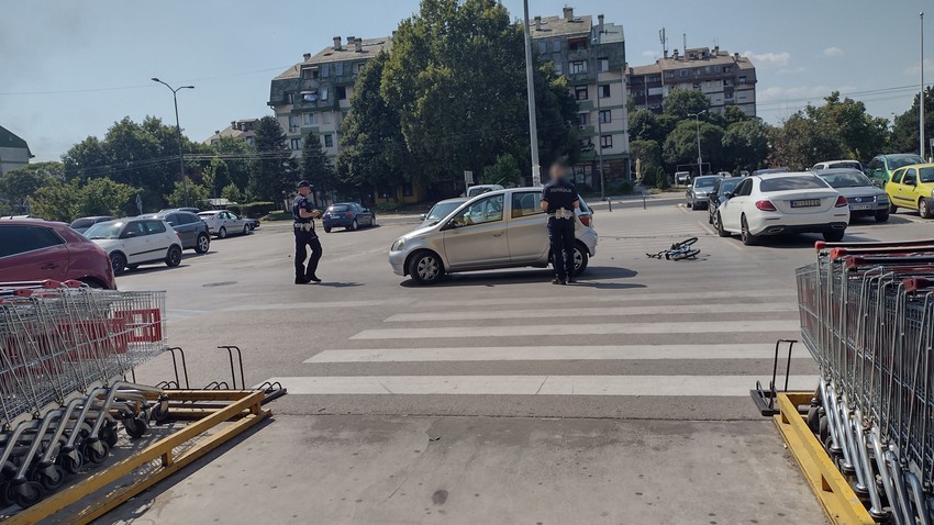 Sasobraćajna nezgoda na pešačkom prelazu povređeno dete u Nišu 