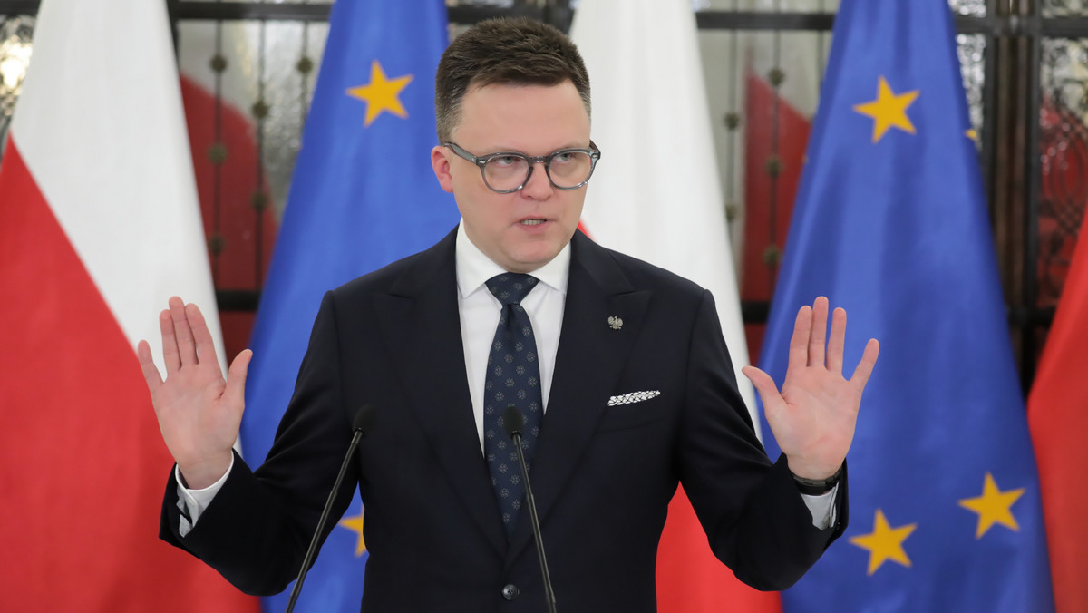 Członkowie zarządu Polski 2050 rezygnują. Komentarz Szymona Hołowni