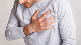 Kłucie w klatce piersiowej - przyczyny, rodzaje, diagnostyka. Kiedy udać się do lekarza?
