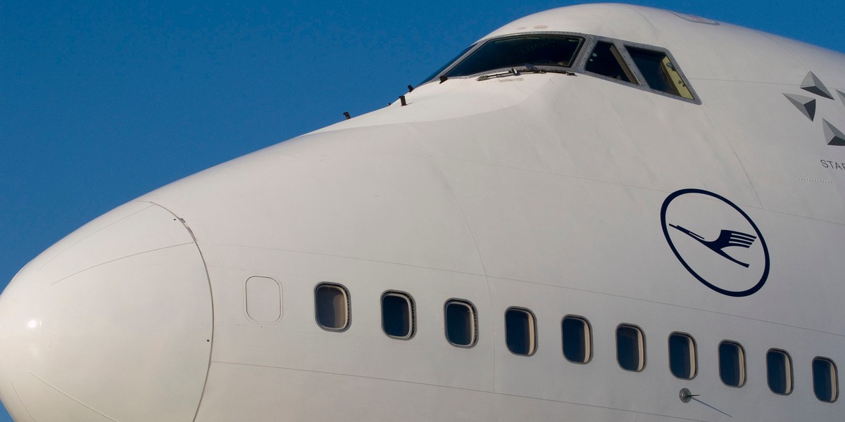 Boeing 747 to dwupokładowy samolot dalekiego zasięgu. Jest jednym z największych pasażerskich odrzutowców na świecie