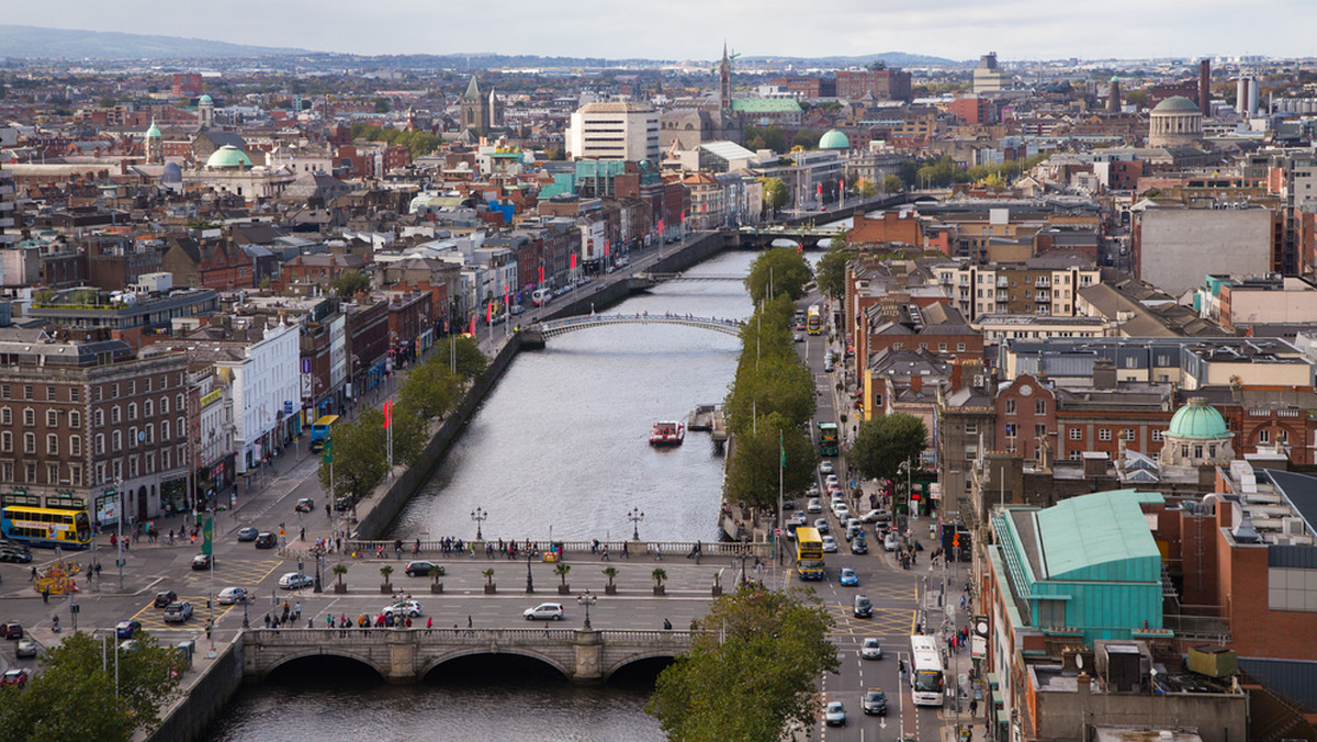 Pomimo kryzysu mieszkaniowego i notorycznie zakorkowanych ulic Dublin okazuje się miastem o najlepszej jakości życia w Irlandii i Wielkiej Brytanii. W rankingu wyprzedził on m.in. Paryż (39.), Lizbonę (38.), Madryt (49.) i Rzym (57.).