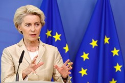 KE chce pozbawić Rosję 7 mld euro dochodów. 'Proponujemy nowy pakiet sankcji'