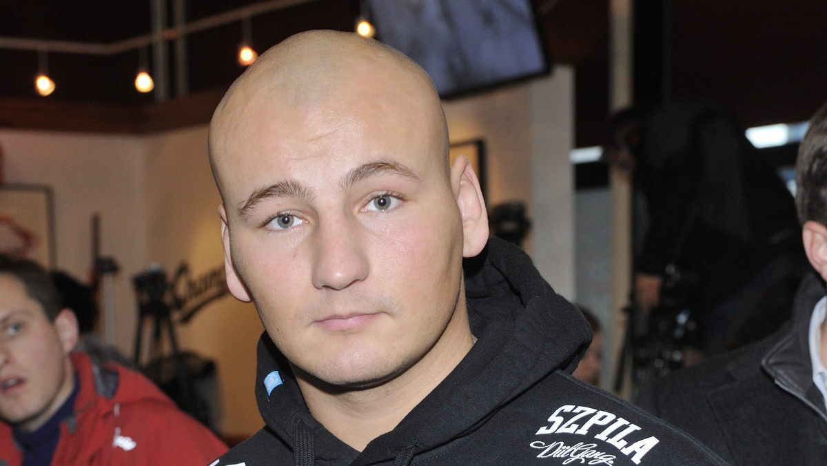 Artur Szpilka, polski bokser z Wieliczki, całkiem dobrze bawi się w Stanach Zjednoczonych. Sportowiec wyjechał trenować za granicę razem ze swoją partnerką Kamilą Wybrańczyk i teraz razem korzystają z życia. Ostatnio zawodnik na swoim profilu na Facebooku zamieścił wyjątkowe wideo.