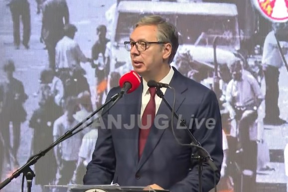 (VIDEO) "PROGOMA VIŠE NIKADA NEĆE BITI" Vučić na Danu sećanja na žrtve "Oluje" u Mrkonjić Gradu: "Ima da nas zovete Srbima!"