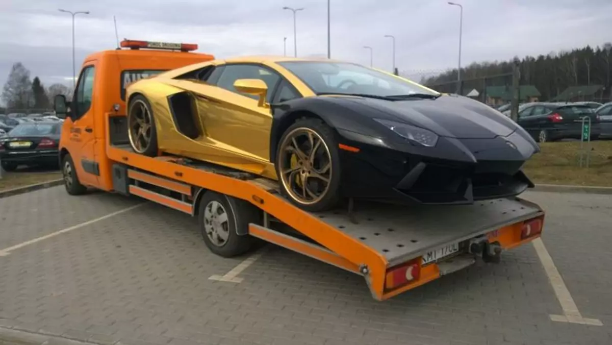 Nowe życie złotego Lamborghini Aventador na Litwie?