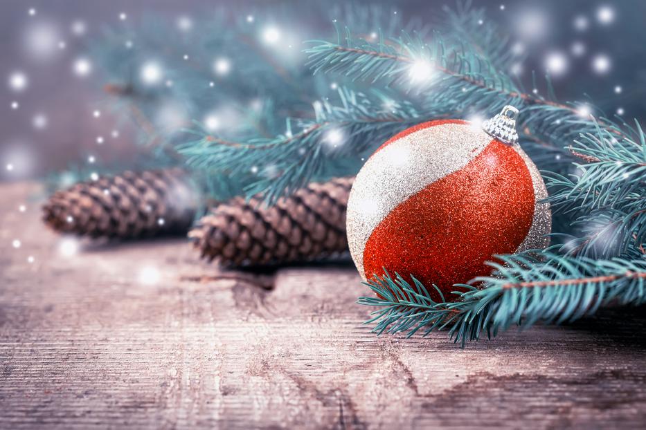 Írjunk a karácsonyi kártyára verseket! / Fotó: Shutterstock