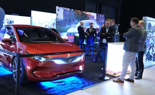 Izera coraz dalej odjeżdża od elektromobilnych ambicji rządu