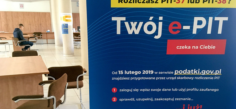 Od dziś można rozliczyć podatki. Od rana problemy z "Twój e-PiT"