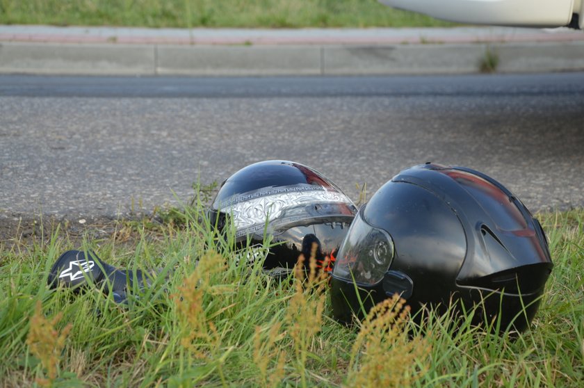 Motocykl wpadł na radiowóz