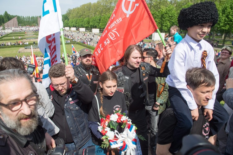 'Nocne Wilki' w Berlinie