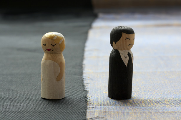 Kryzys małżeństwa i samotne rodzicielstwo. Jakie są tego konsekwencje?