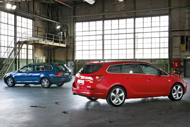 Klasowe starcie: Opel Astra Sports Tourer kontra VW Golf Variant
