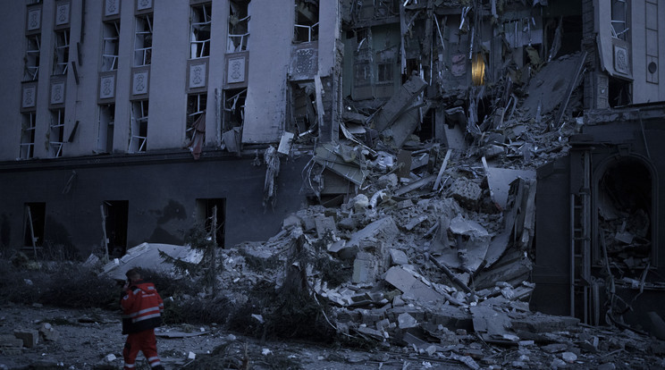 Az ukrán fővárost és környékét szilveszter óta támadják az oroszok / Fotó: MTI/AP/Felipe Dana