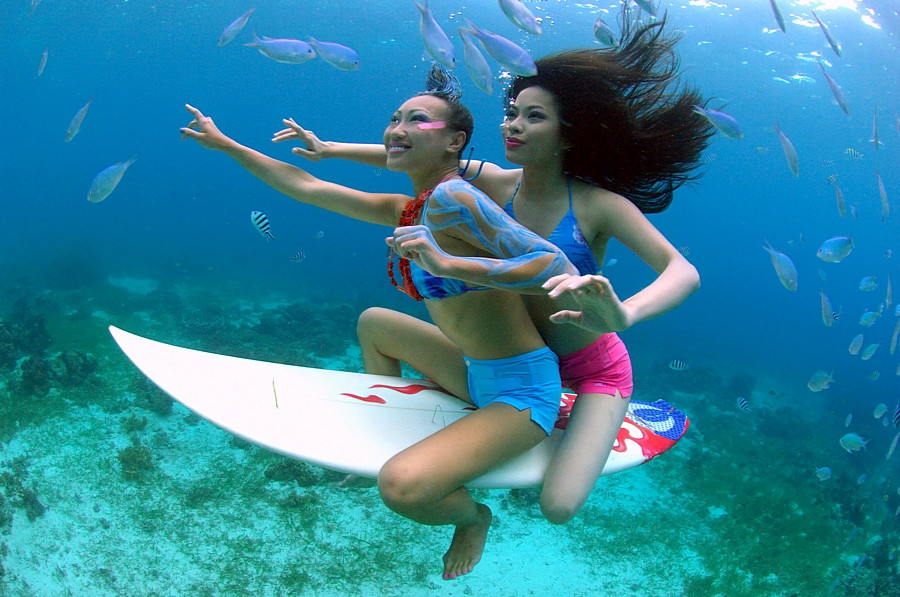 Виды спорта под водой. Подводный женский бокс. Mick Gleissner. Девушки podvodoy. ANDYGO podvodoy.