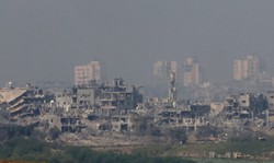 Izrael naciera na kilku kierunkach. Zaciska się pierścień oblężenia wokół Gazy