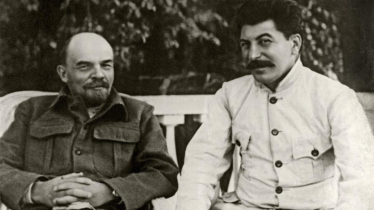 Józef Stalin z Włodzimierzem Leninem w Gorki, 1922 r.