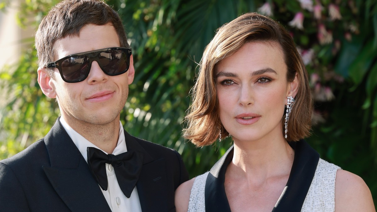 Kira Najtli i Džejms Rajton