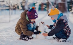 Wojna i COVID-19 wywróciły demograficzny stolik. Pobijemy kolejny niechlubny rekord